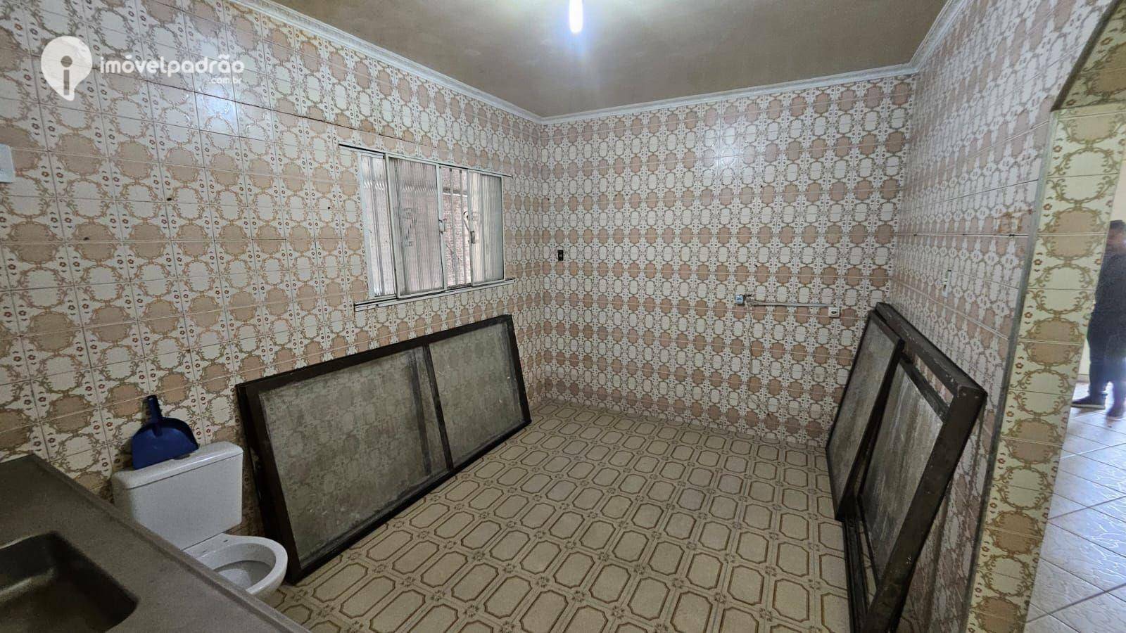 Casa à venda e aluguel com 4 quartos, 400m² - Foto 13