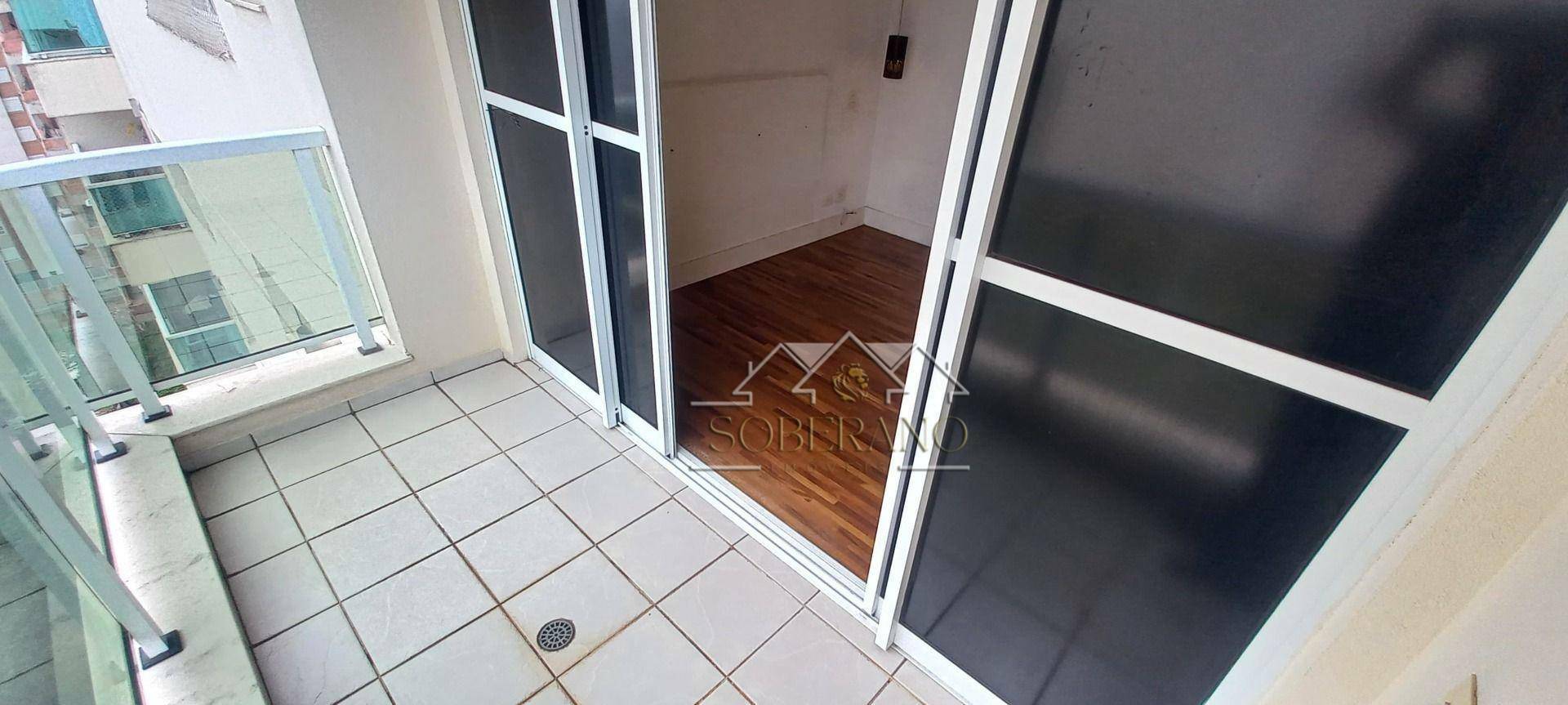 Cobertura à venda com 3 quartos, 250m² - Foto 22