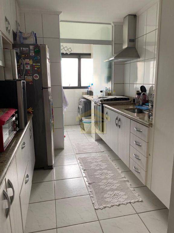 Apartamento à venda com 2 quartos, 65m² - Foto 13