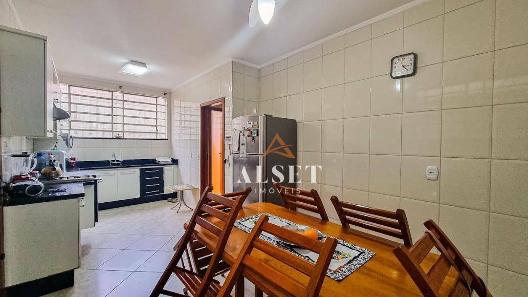 Sobrado à venda com 3 quartos, 220m² - Foto 33