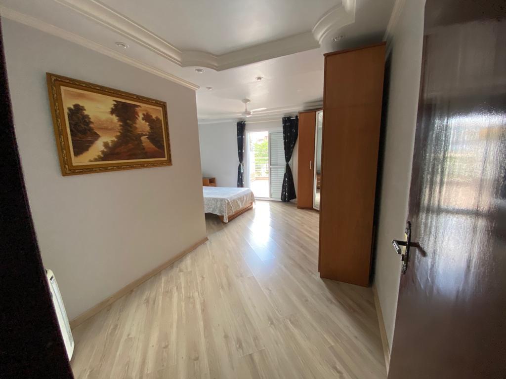 Sobrado à venda com 3 quartos, 220m² - Foto 4