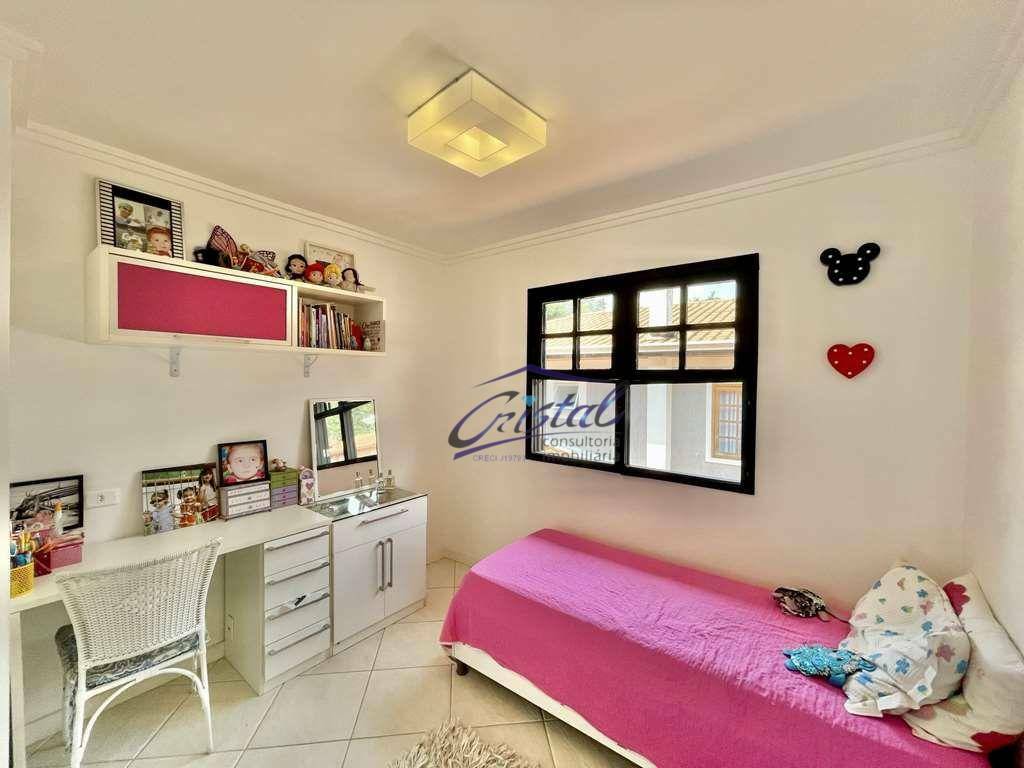 Casa à venda com 4 quartos, 250m² - Foto 37