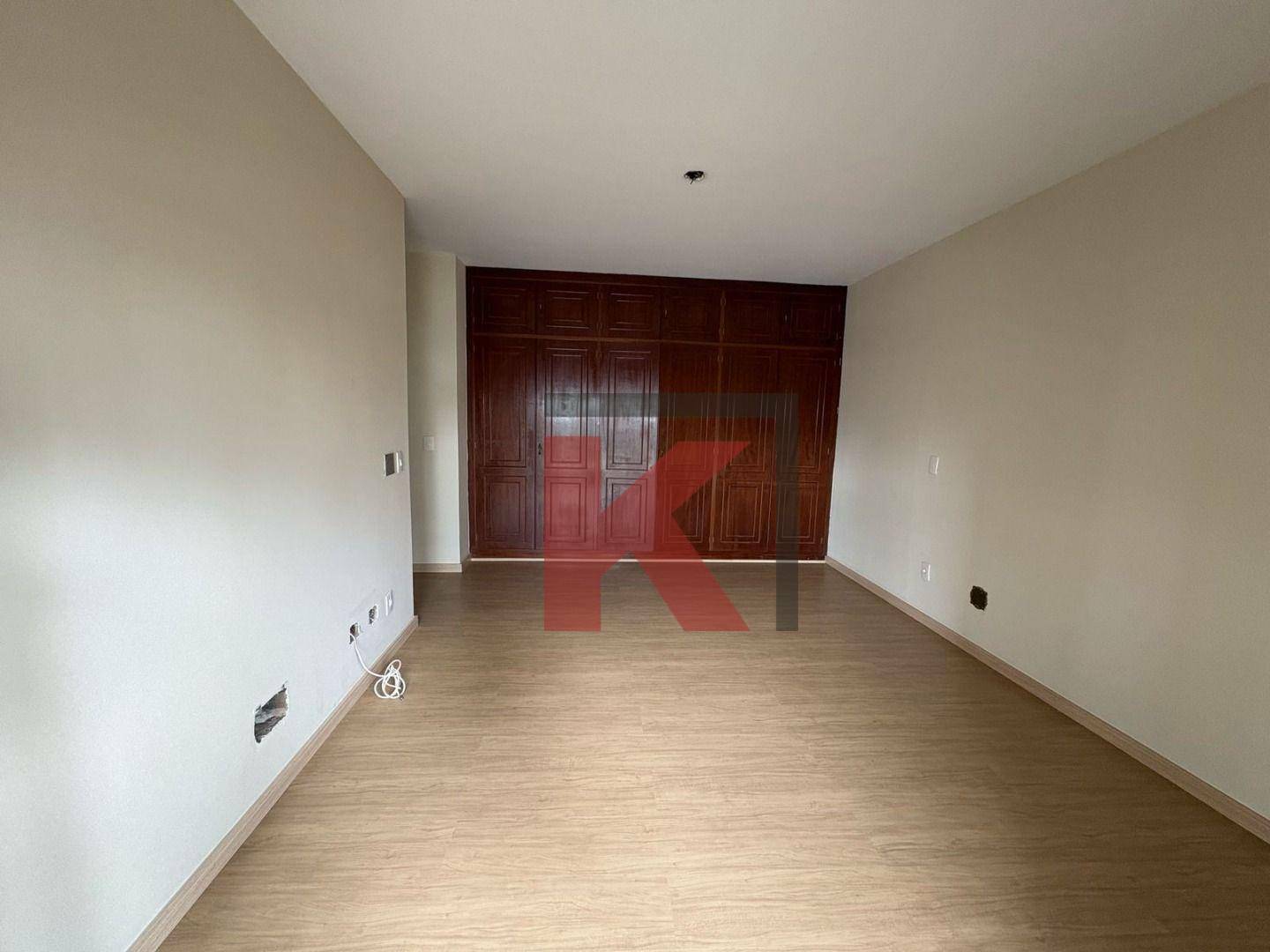 Apartamento para alugar com 4 quartos, 318m² - Foto 12