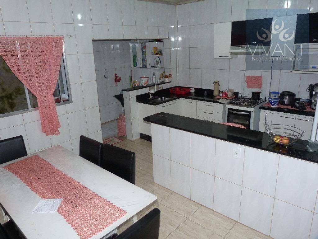 Casa à venda com 3 quartos, 224m² - Foto 26