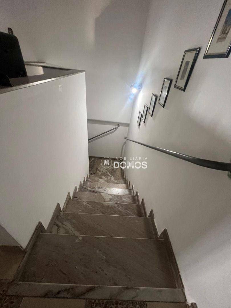 Casa à venda com 3 quartos, 357m² - Foto 12