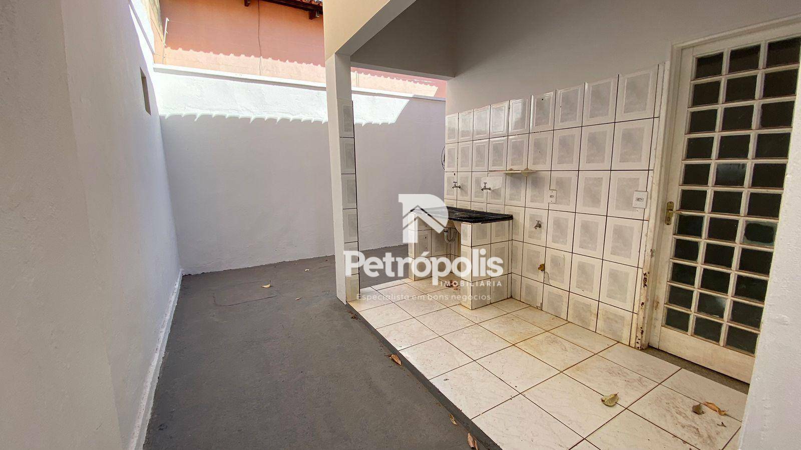 Casa à venda com 3 quartos, 110m² - Foto 14