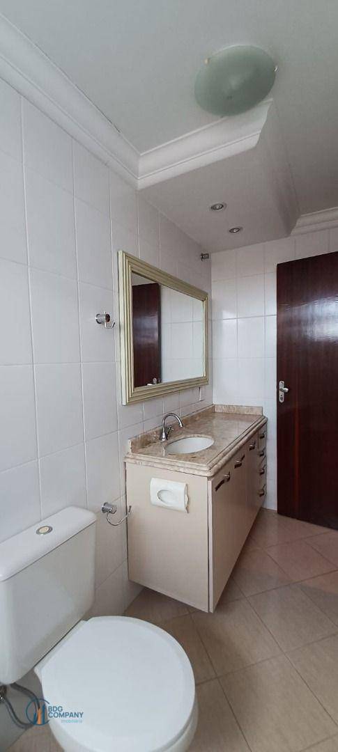 Apartamento para alugar com 3 quartos, 100m² - Foto 37