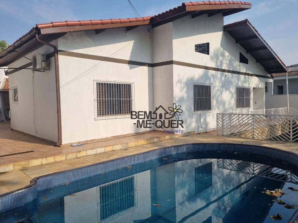 Casa à venda com 4 quartos, 300m² - Foto 2