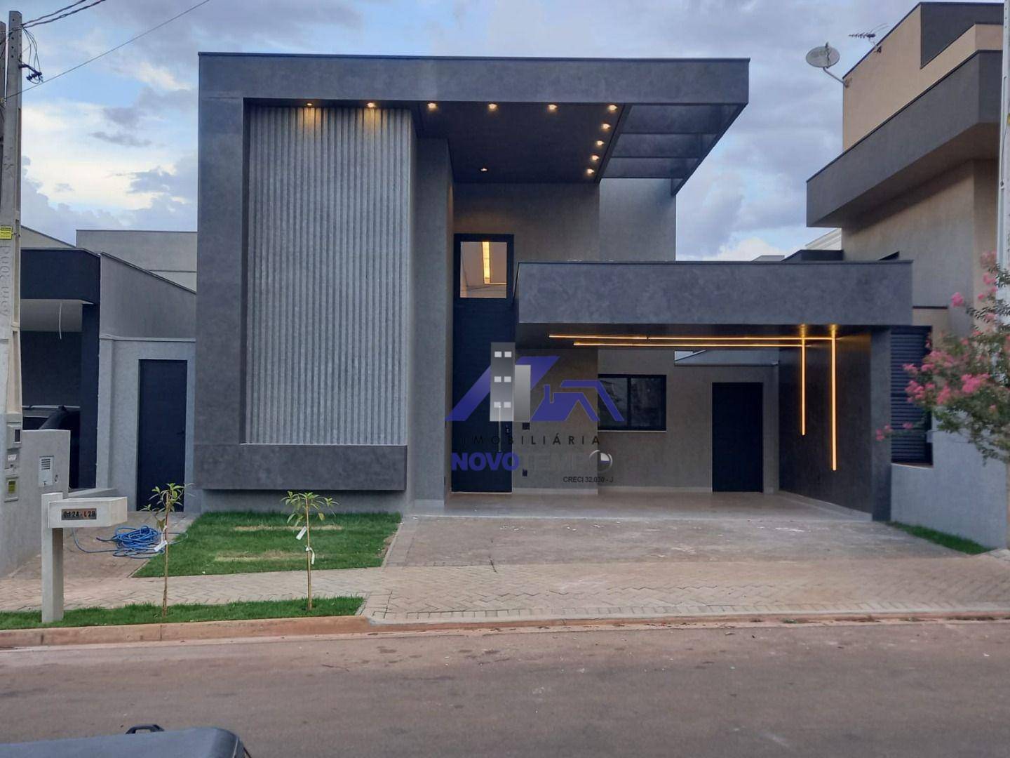 Casa de Condomínio à venda com 3 quartos, 180m² - Foto 2