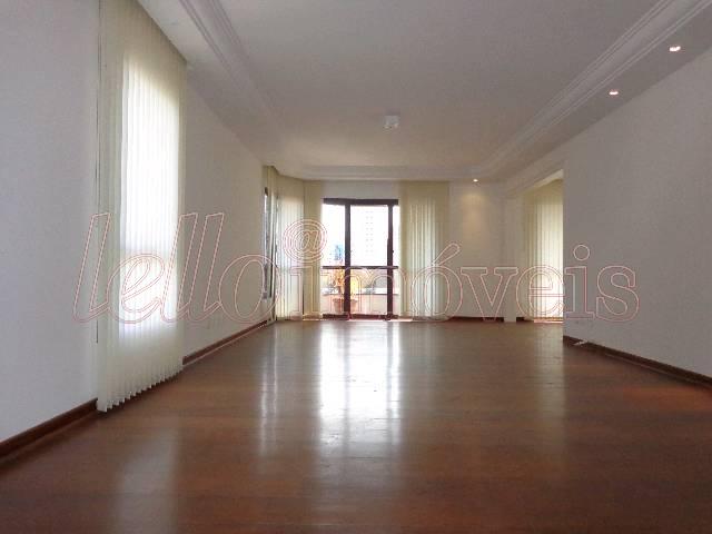 Apartamento para alugar com 3 quartos, 200m² - Foto 1