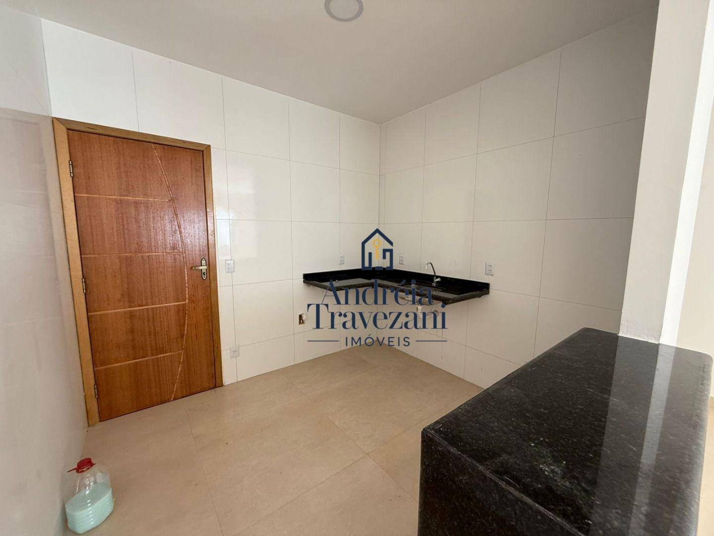 Casa à venda com 2 quartos, 104m² - Foto 4