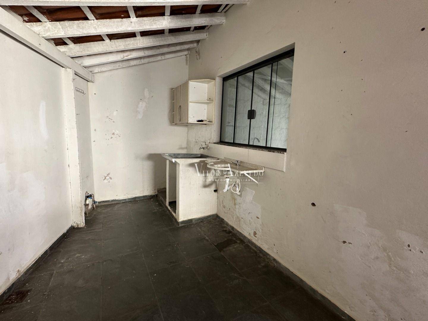 Casa à venda com 3 quartos, 168m² - Foto 6
