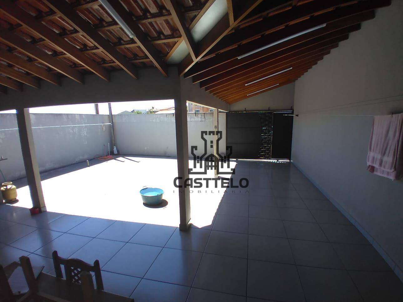 Casa à venda com 4 quartos, 102m² - Foto 4