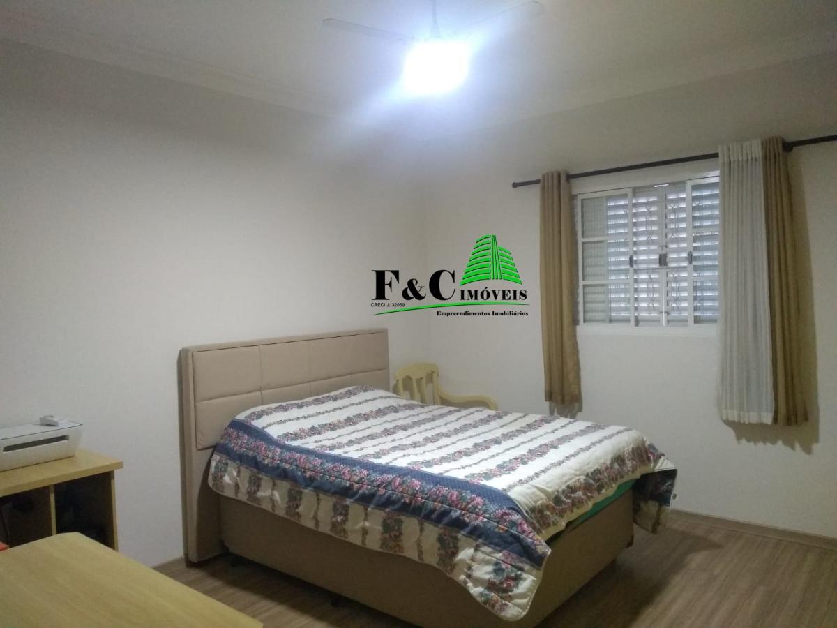 Casa à venda com 2 quartos, 140m² - Foto 10