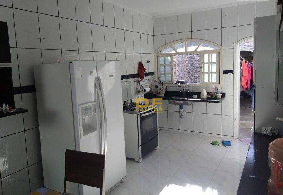 Casa à venda com 5 quartos, 350m² - Foto 3