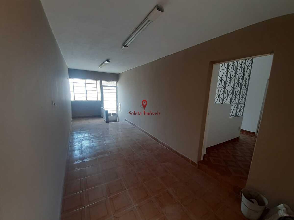 Casa para alugar com 6 quartos, 380m² - Foto 3