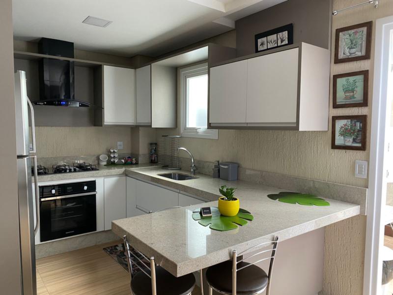 Casa à venda com 2 quartos, 97m² - Foto 4