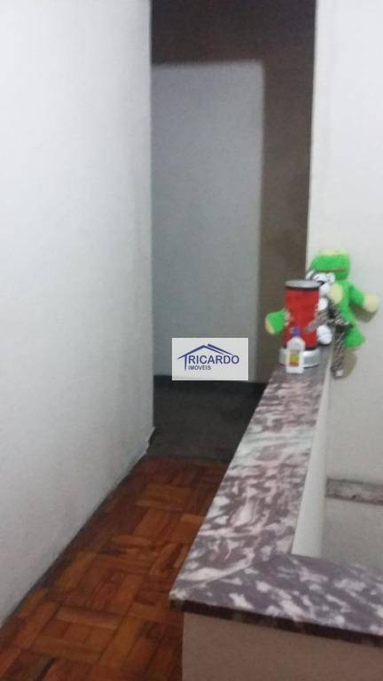 Sobrado à venda com 3 quartos, 200m² - Foto 14