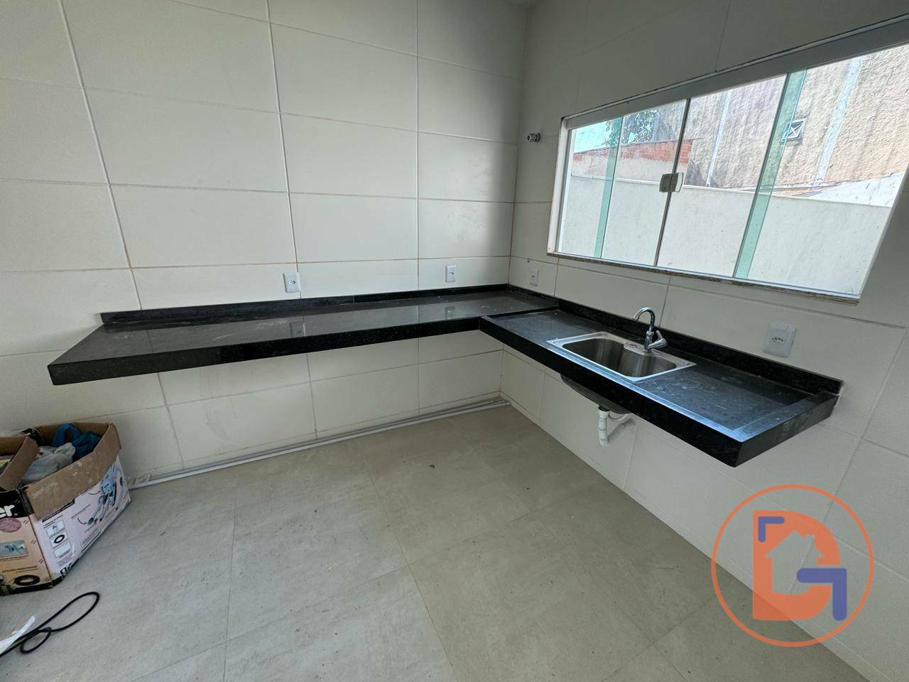 Casa à venda com 3 quartos, 100m² - Foto 13