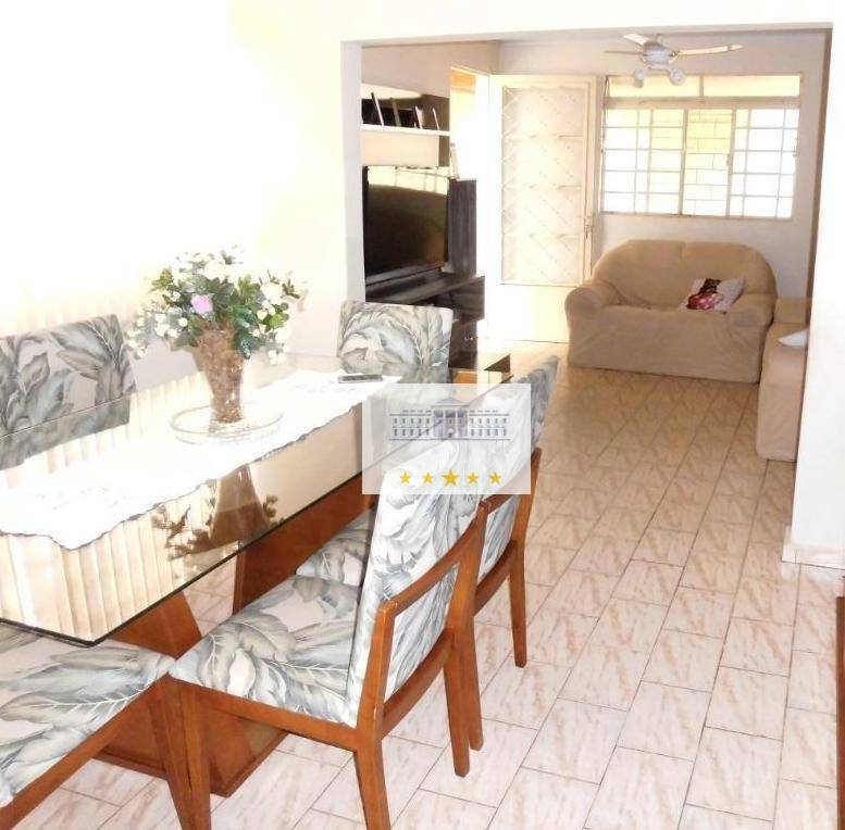 Casa à venda com 3 quartos, 258m² - Foto 7