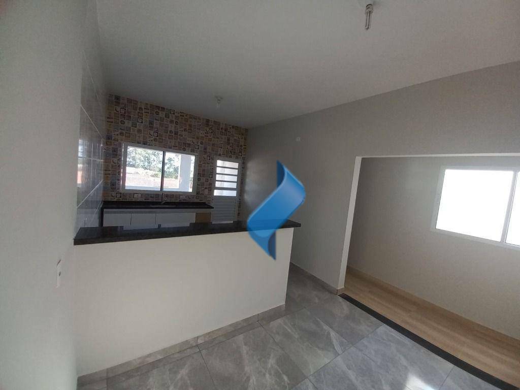 Casa à venda com 4 quartos, 205m² - Foto 14