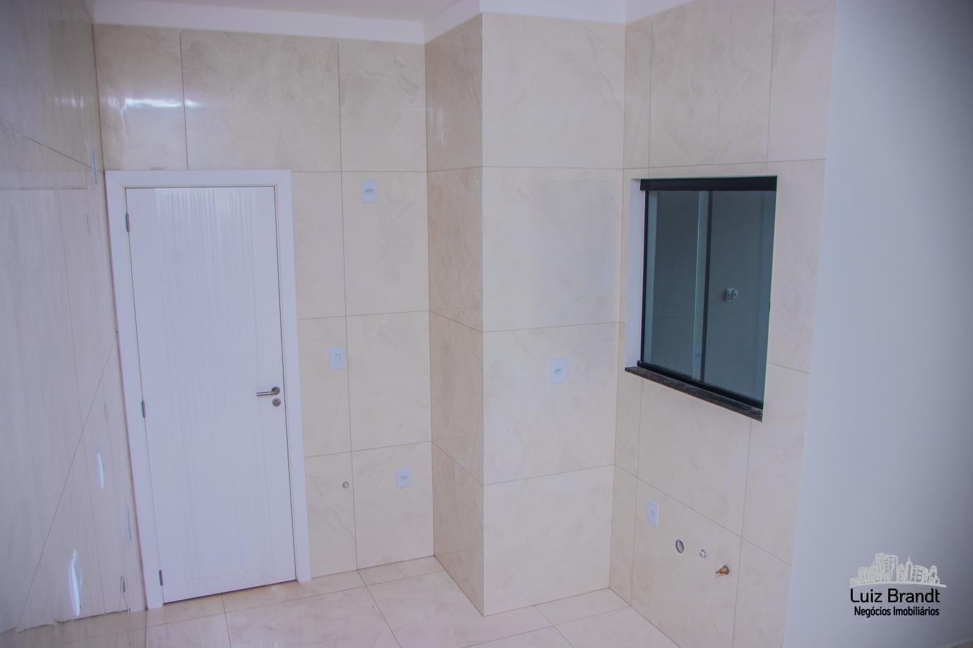 Casa à venda com 3 quartos, 86m² - Foto 4