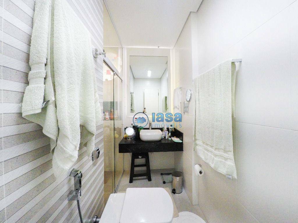 Apartamento à venda com 3 quartos, 140m² - Foto 17