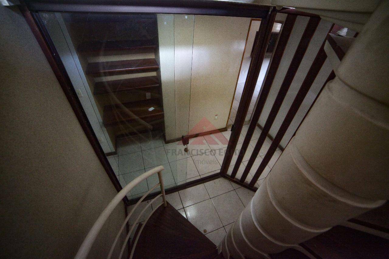 Casa de Condomínio à venda com 7 quartos, 412m² - Foto 22