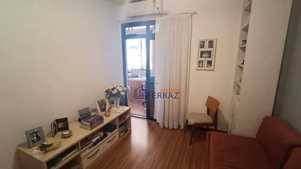 Apartamento à venda com 4 quartos, 150m² - Foto 8