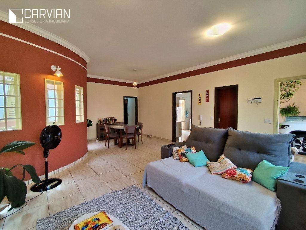 Casa à venda com 3 quartos, 153m² - Foto 3