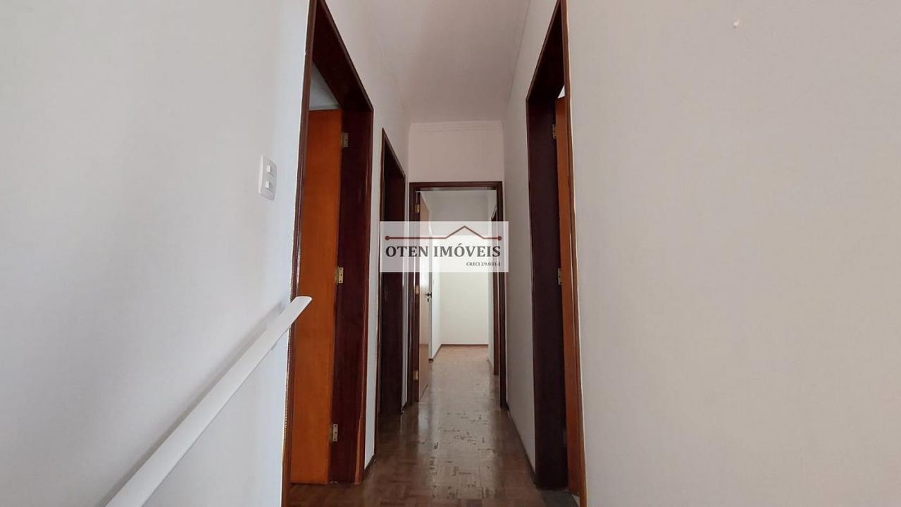 Casa à venda com 3 quartos, 220m² - Foto 11