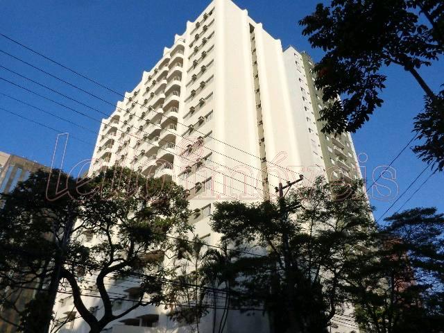 Apartamento para alugar com 2 quartos, 72m² - Foto 12