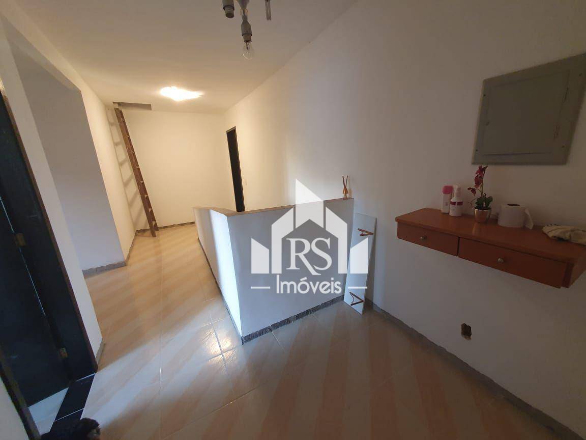 Casa à venda com 5 quartos, 220m² - Foto 17