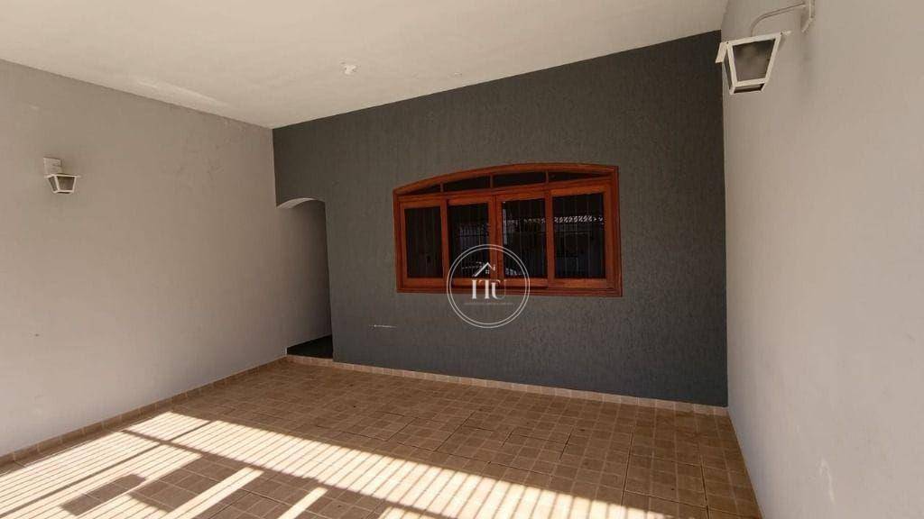 Casa, 3 quartos, 205 m² - Foto 3