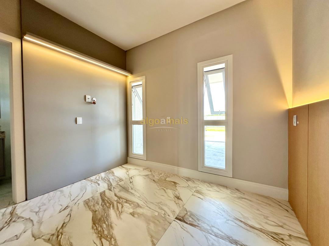 Casa de Condomínio à venda com 4 quartos, 330m² - Foto 18