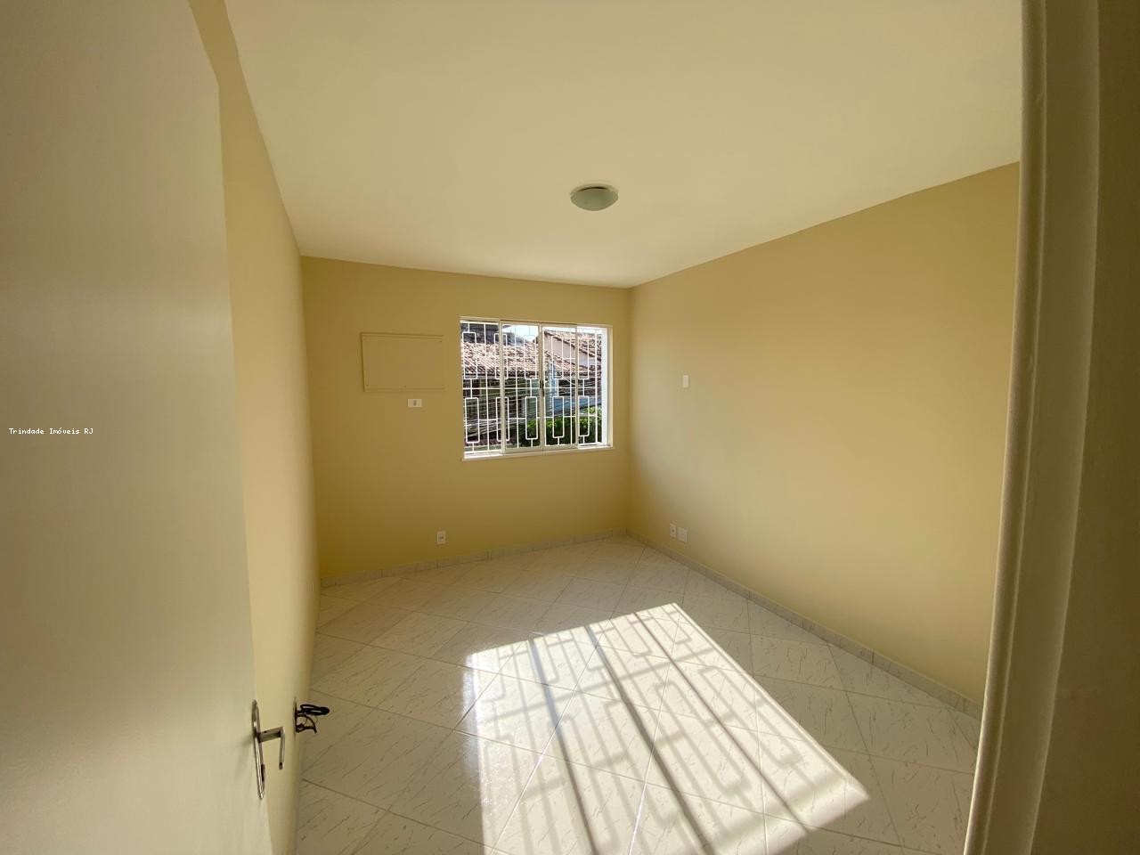 Casa para alugar com 2 quartos, 75m² - Foto 11
