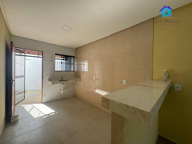 Casa à venda com 4 quartos, 101m² - Foto 13