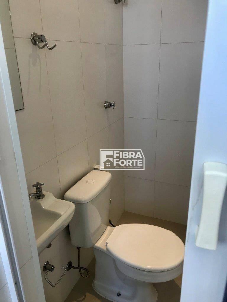 Apartamento para alugar com 3 quartos, 107m² - Foto 11