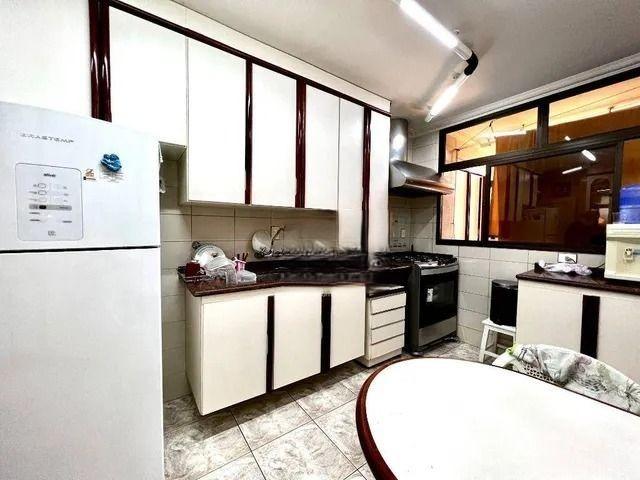 Apartamento à venda com 4 quartos, 220m² - Foto 11