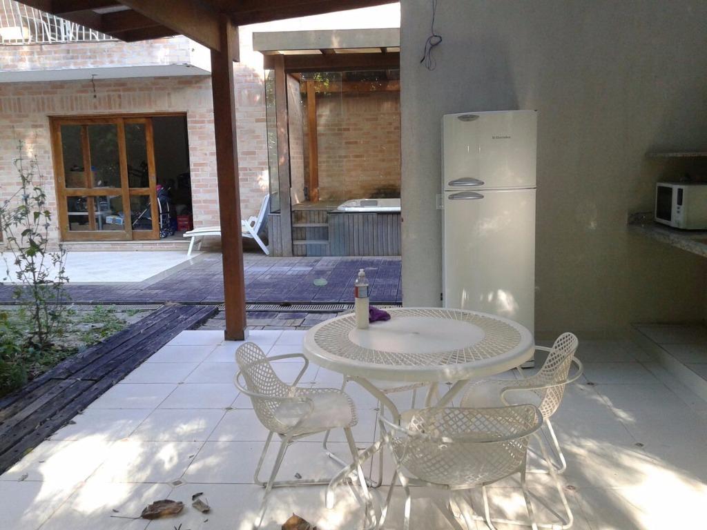 Casa de Condomínio à venda com 3 quartos, 400m² - Foto 15