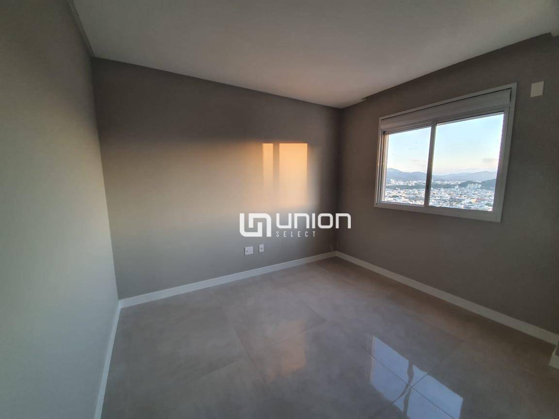 Apartamento à venda com 4 quartos, 173m² - Foto 9