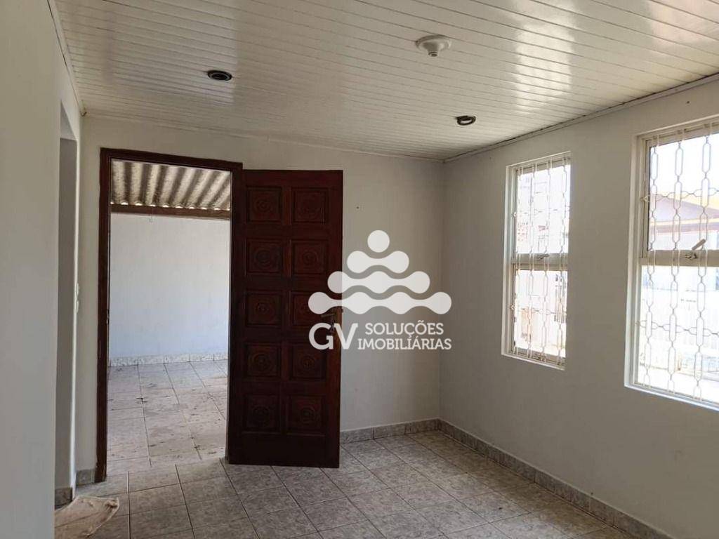 Casa à venda com 2 quartos, 180m² - Foto 24