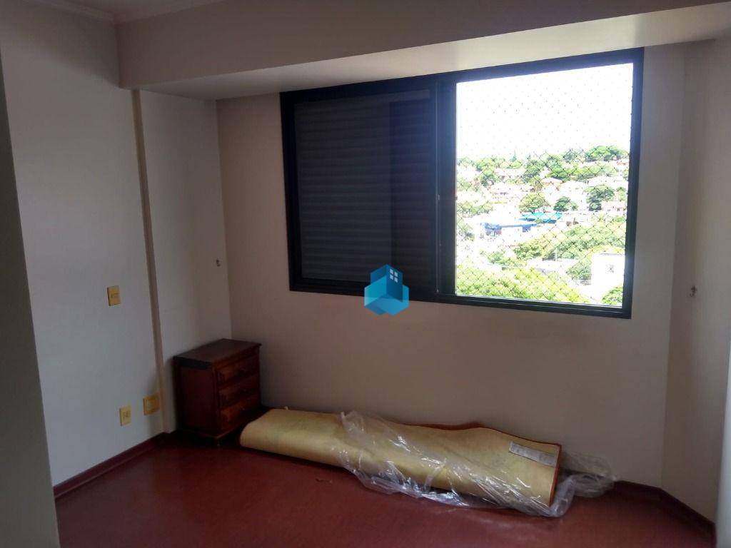 Apartamento à venda com 4 quartos, 245m² - Foto 25