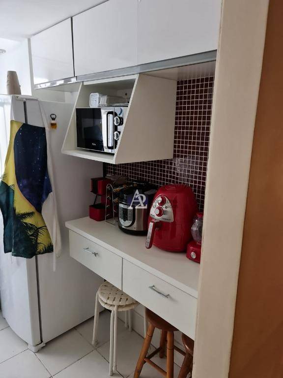 Apartamento à venda com 2 quartos, 60m² - Foto 10