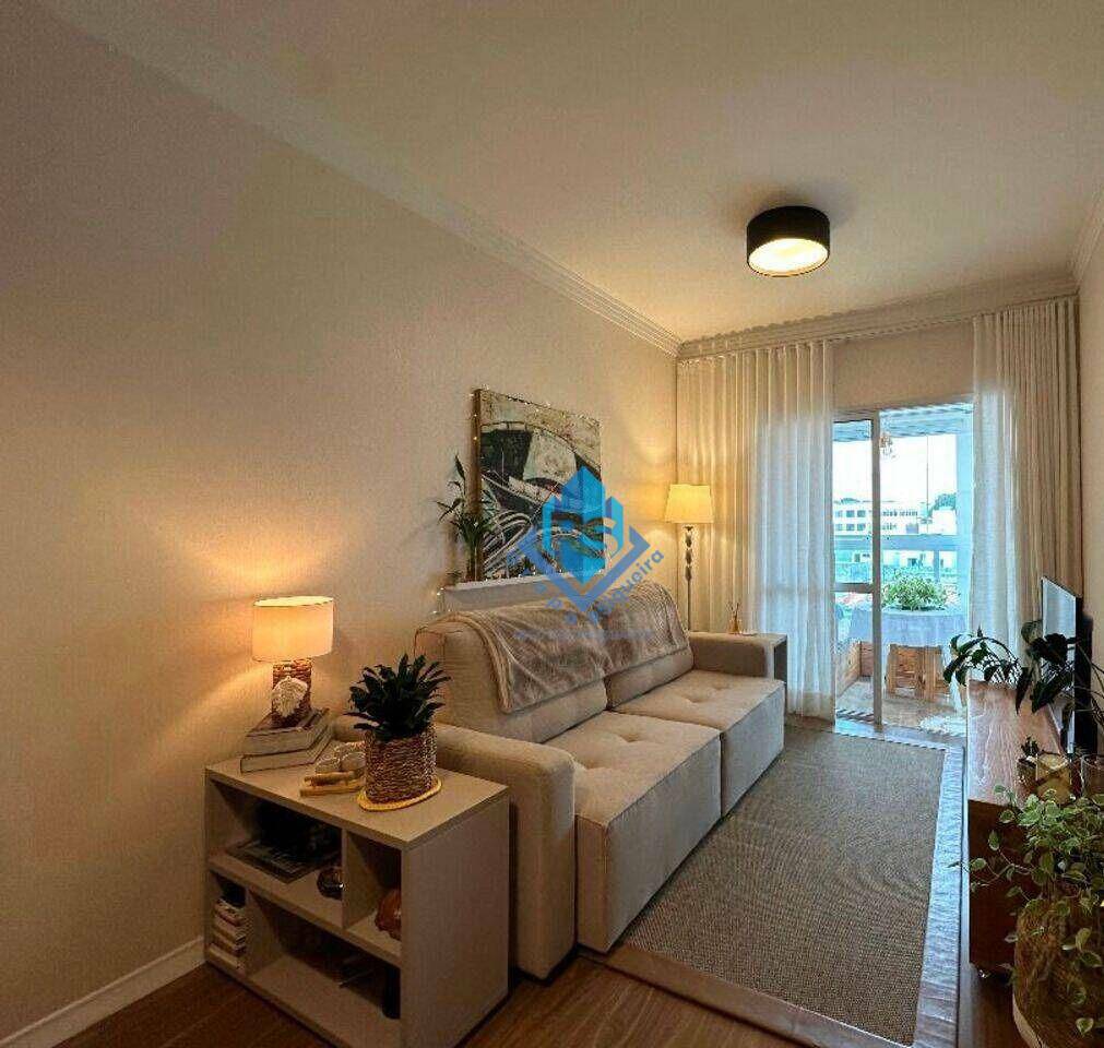 Apartamento à venda com 2 quartos, 70m² - Foto 4