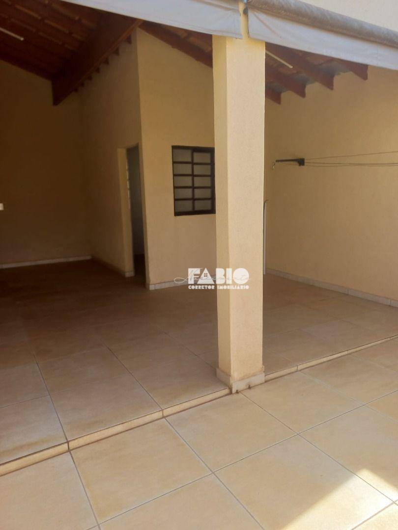 Casa à venda com 2 quartos, 170m² - Foto 14