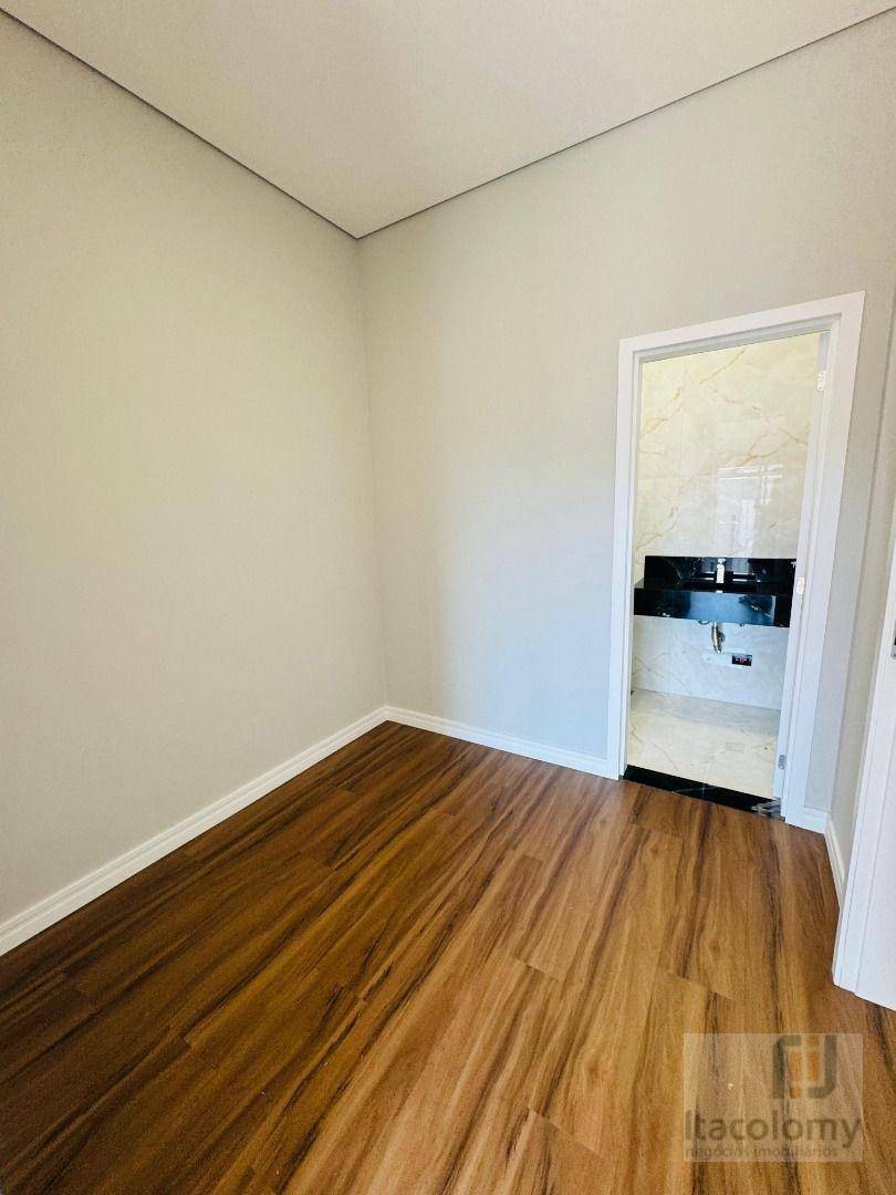 Casa de Condomínio à venda com 3 quartos, 265m² - Foto 42