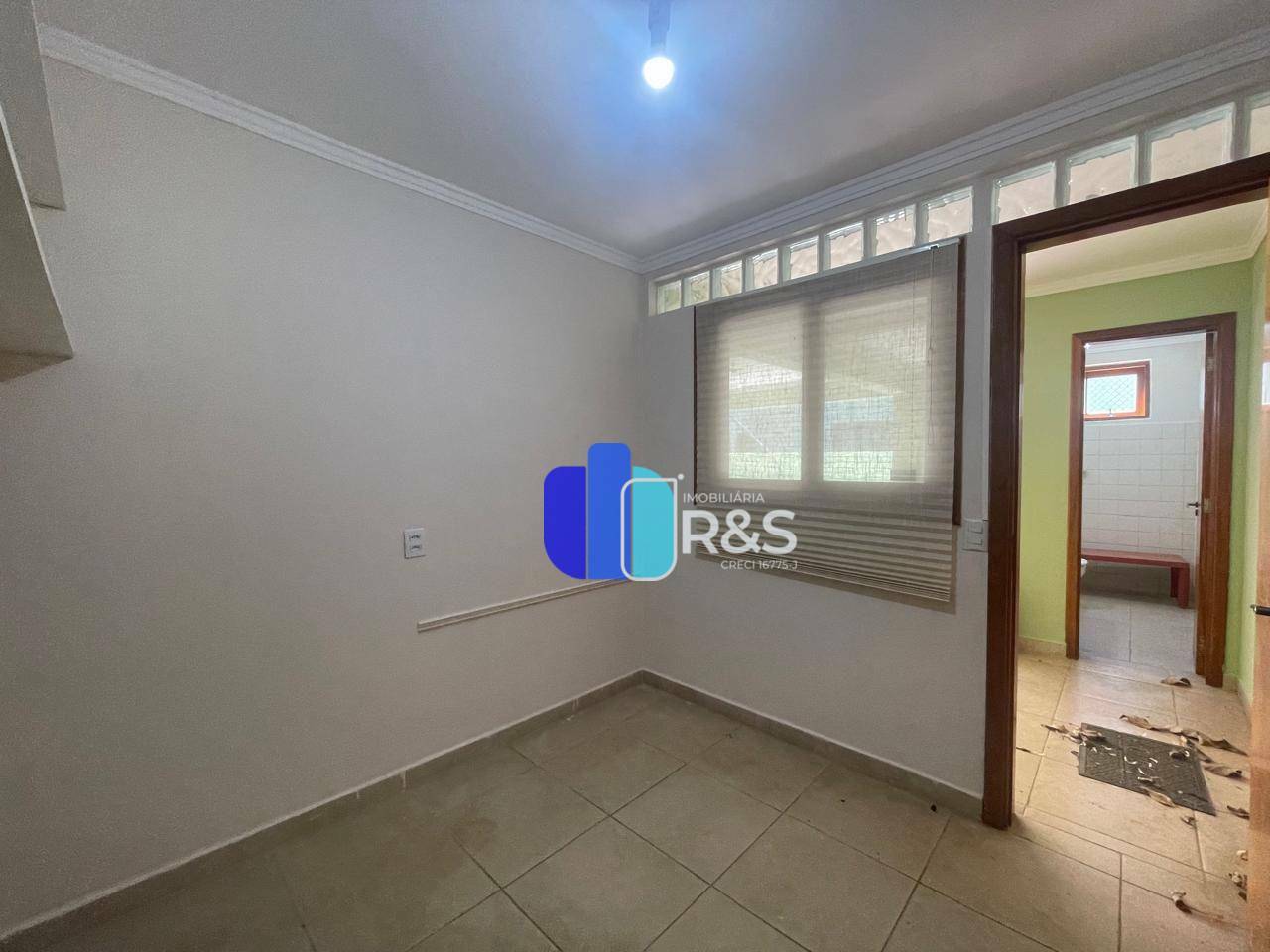 Casa para alugar com 3 quartos, 253m² - Foto 41