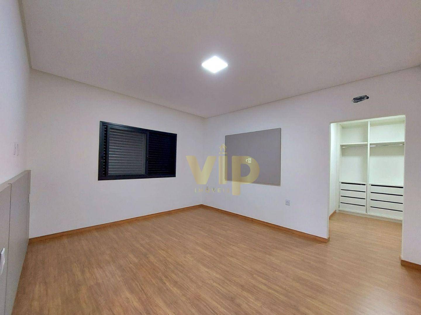 Casa à venda com 3 quartos, 300M2 - Foto 5