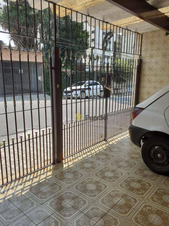 Sobrado à venda com 2 quartos, 220m² - Foto 2